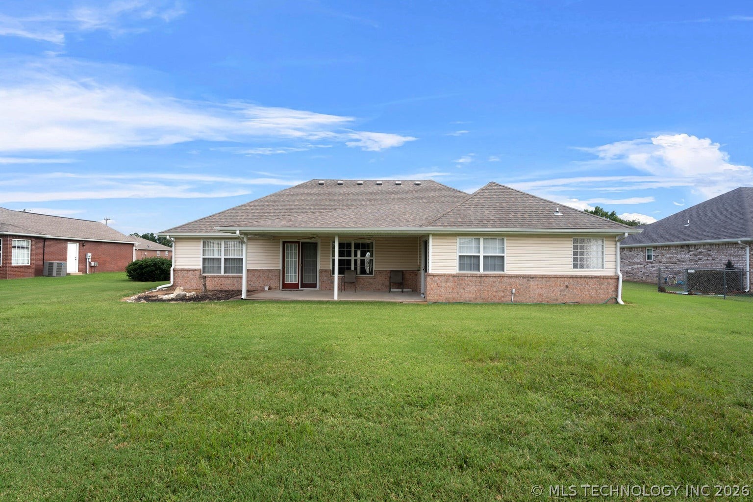 707 E 10th Street Grove OK 74344