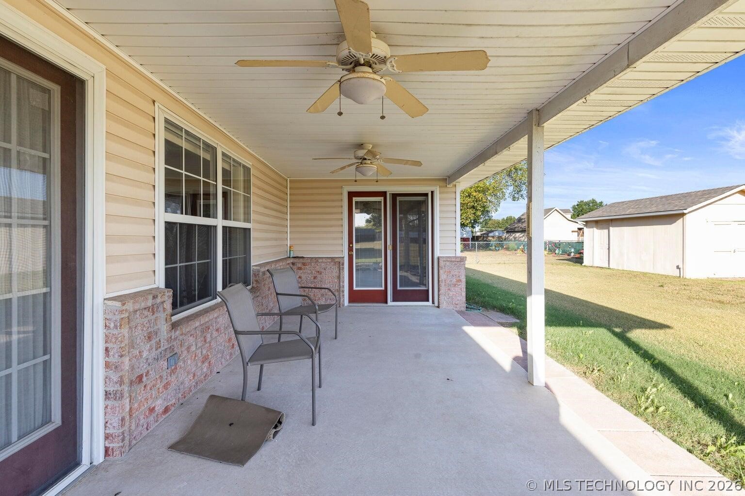 707 E 10th Street Grove OK 74344