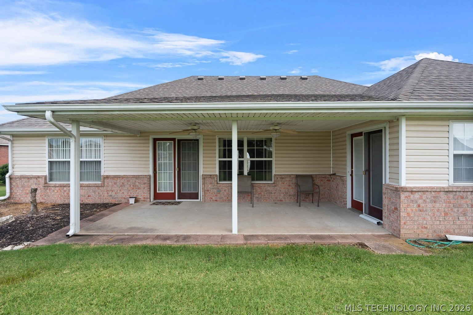 707 E 10th Street Grove OK 74344