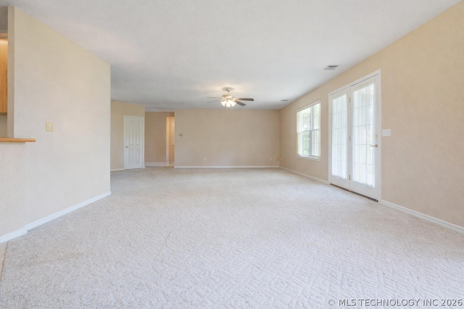 707 E 10th Street Grove OK 74344