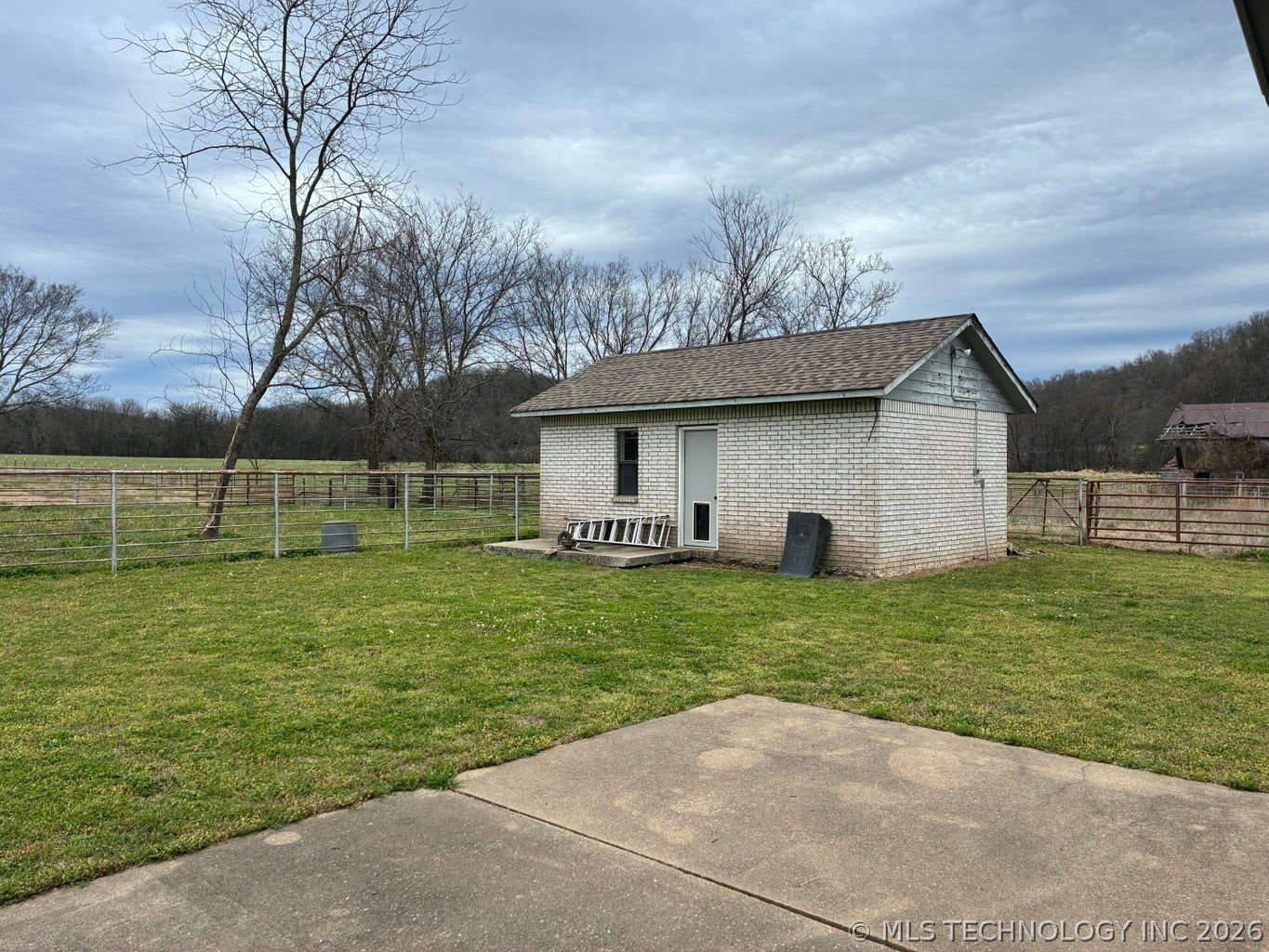 4313 County Road 4360 Eucha OK 74342
