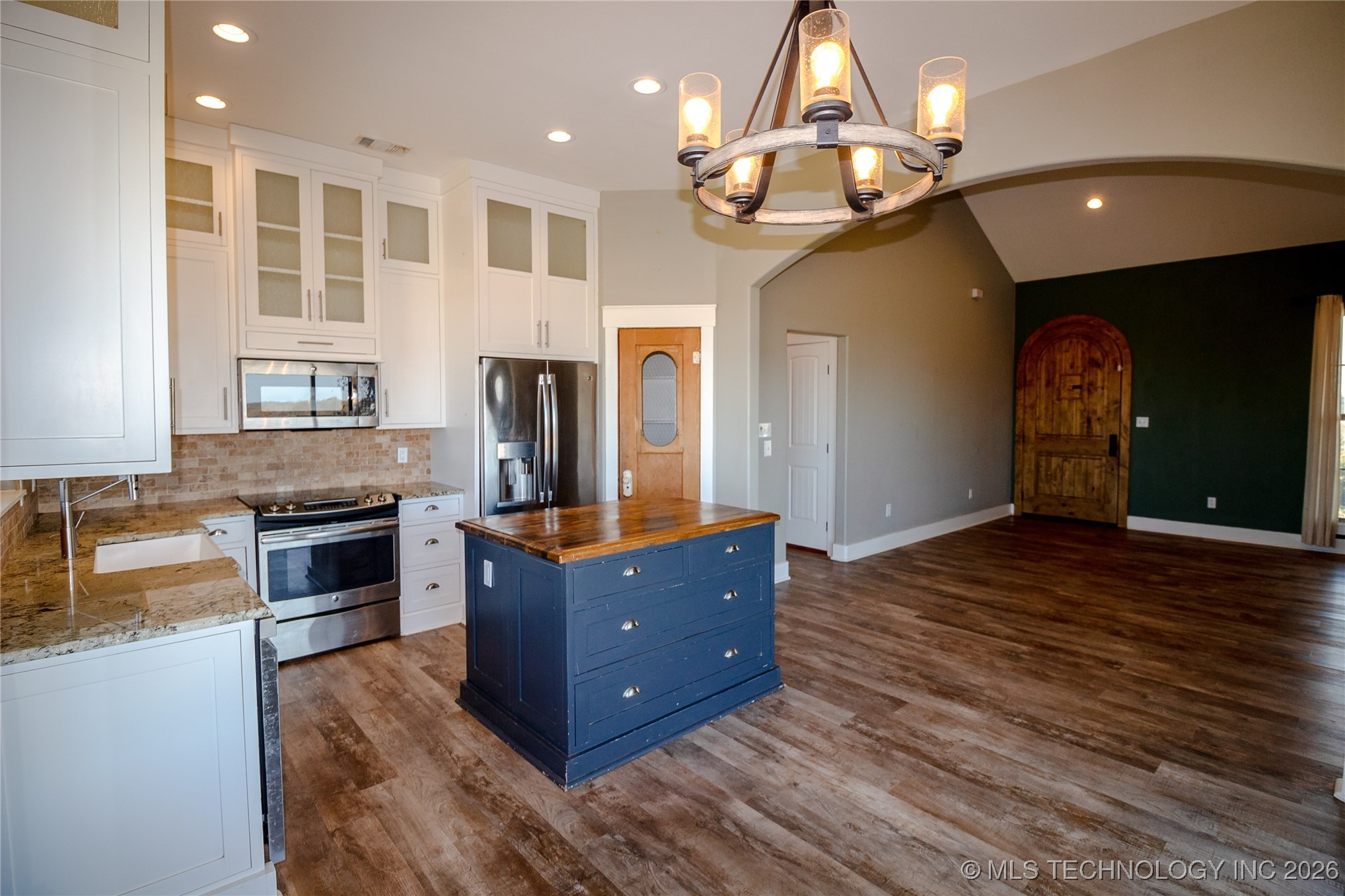 126 Lobo Lone Grove OK 73443