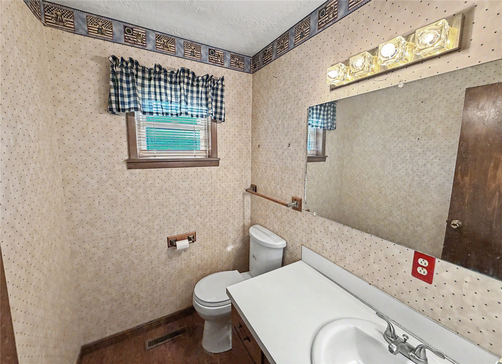 1202 Don Avenue Tahlequah OK 74464
