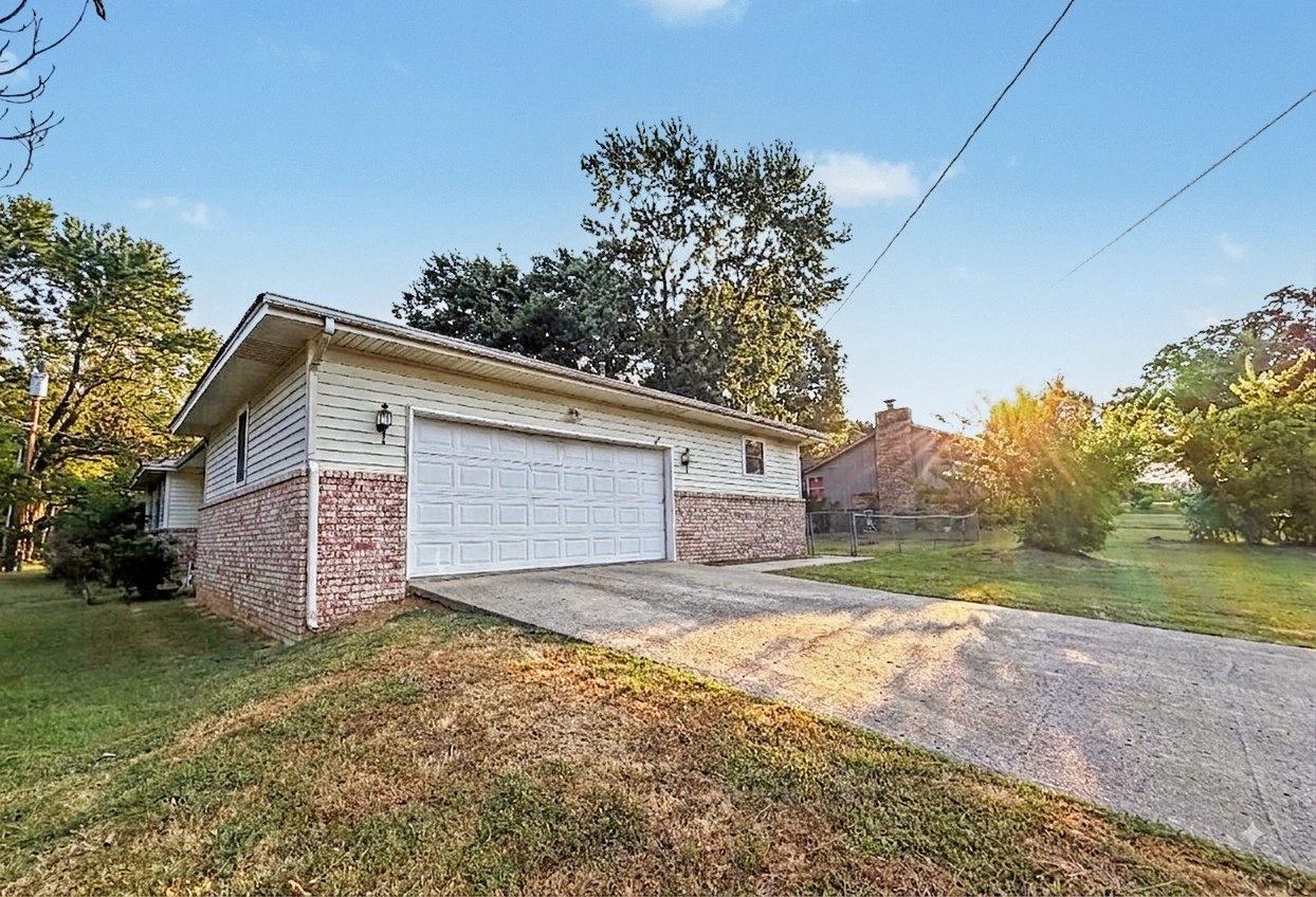 1202 Don Avenue Tahlequah OK 74464