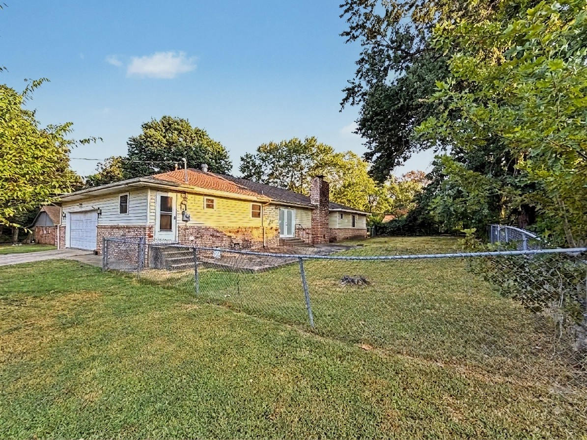 1202 Don Avenue Tahlequah OK 74464