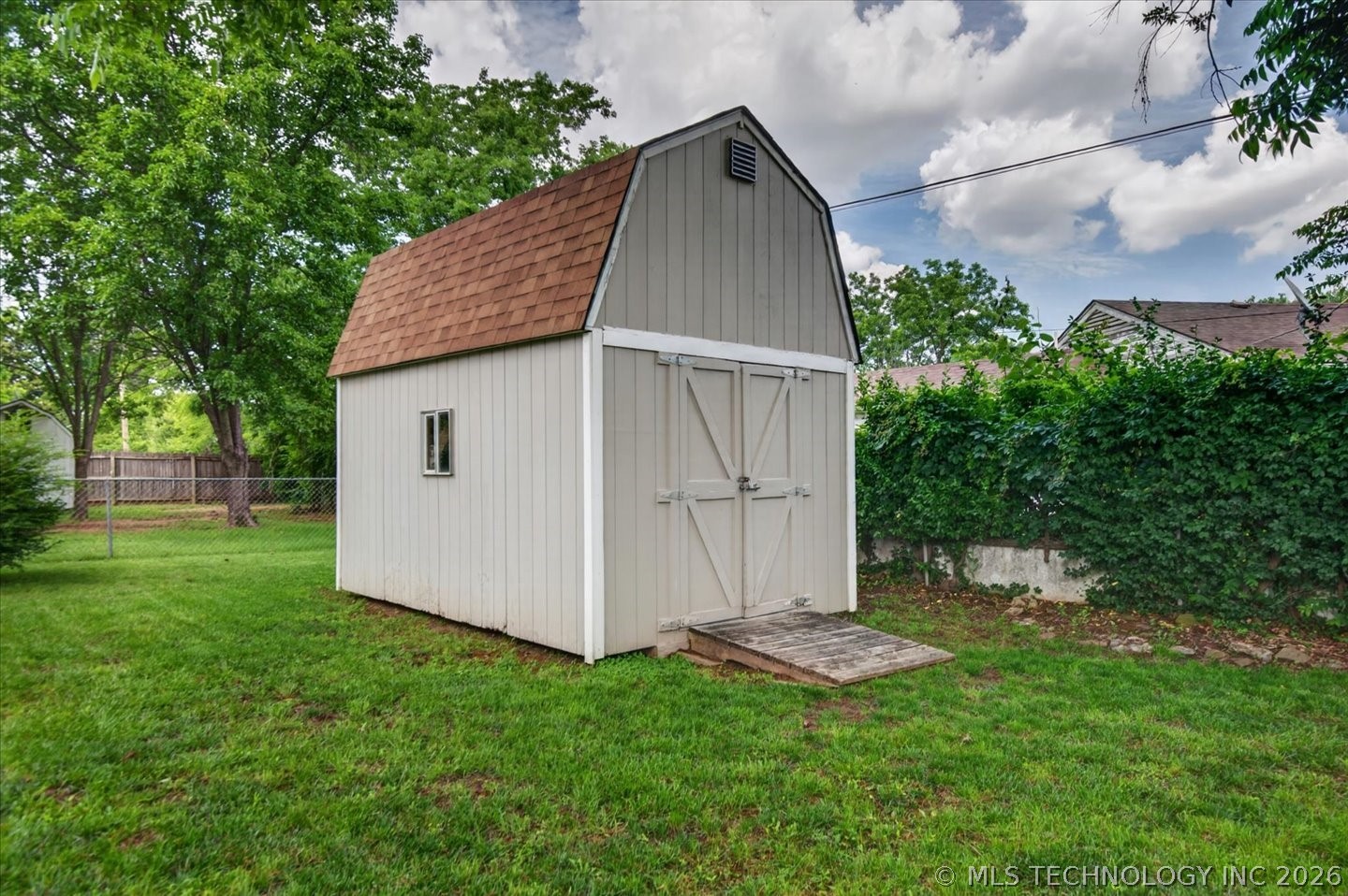 1906 S Dewey Avenue Bartlesville OK 74003