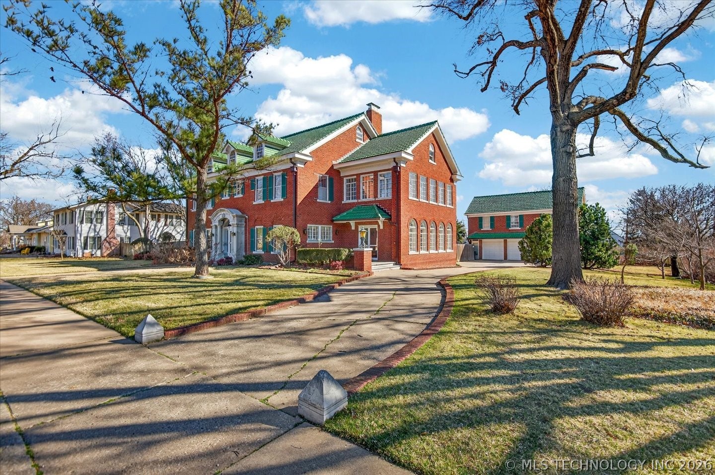 1110 S Cherokee Avenue Bartlesville OK 74003