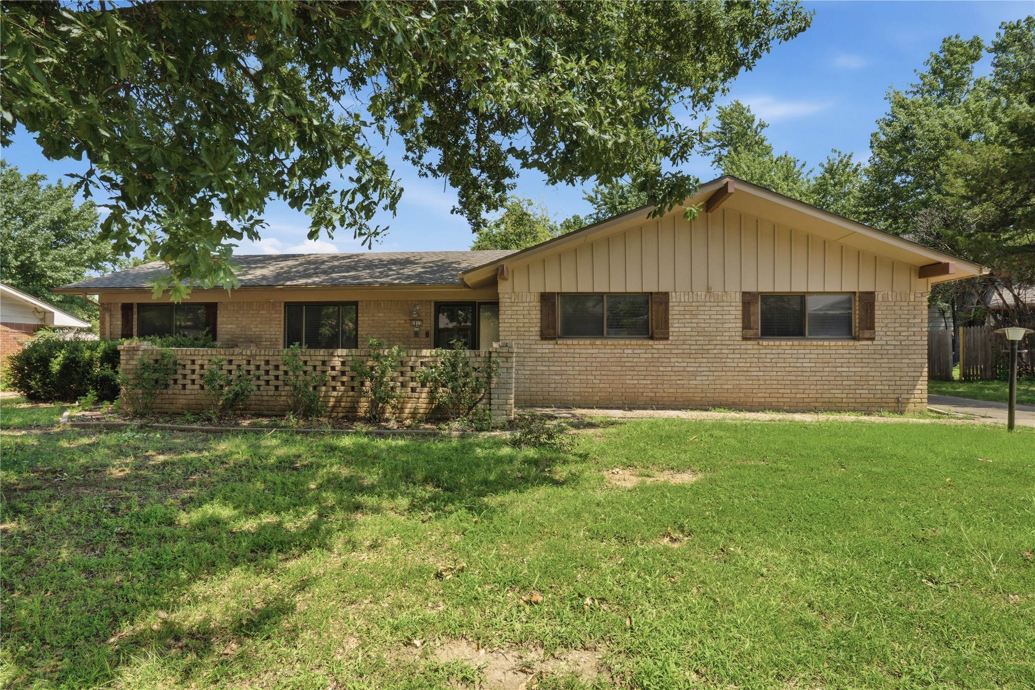 5811 E 61st Place Tulsa OK 74136