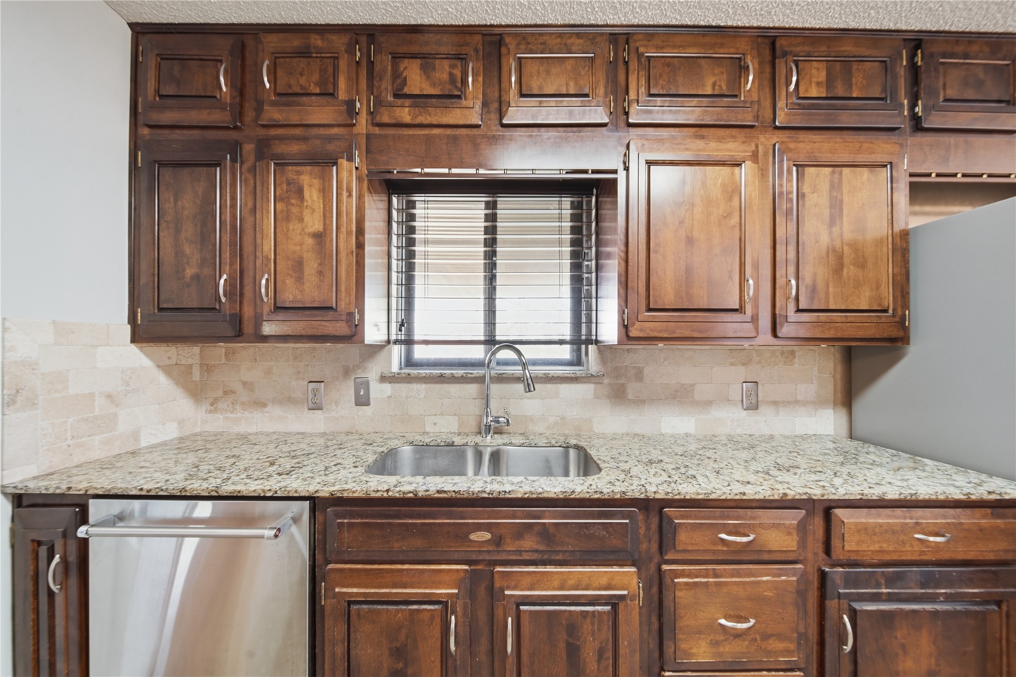 5811 E 61st Place Tulsa OK 74136
