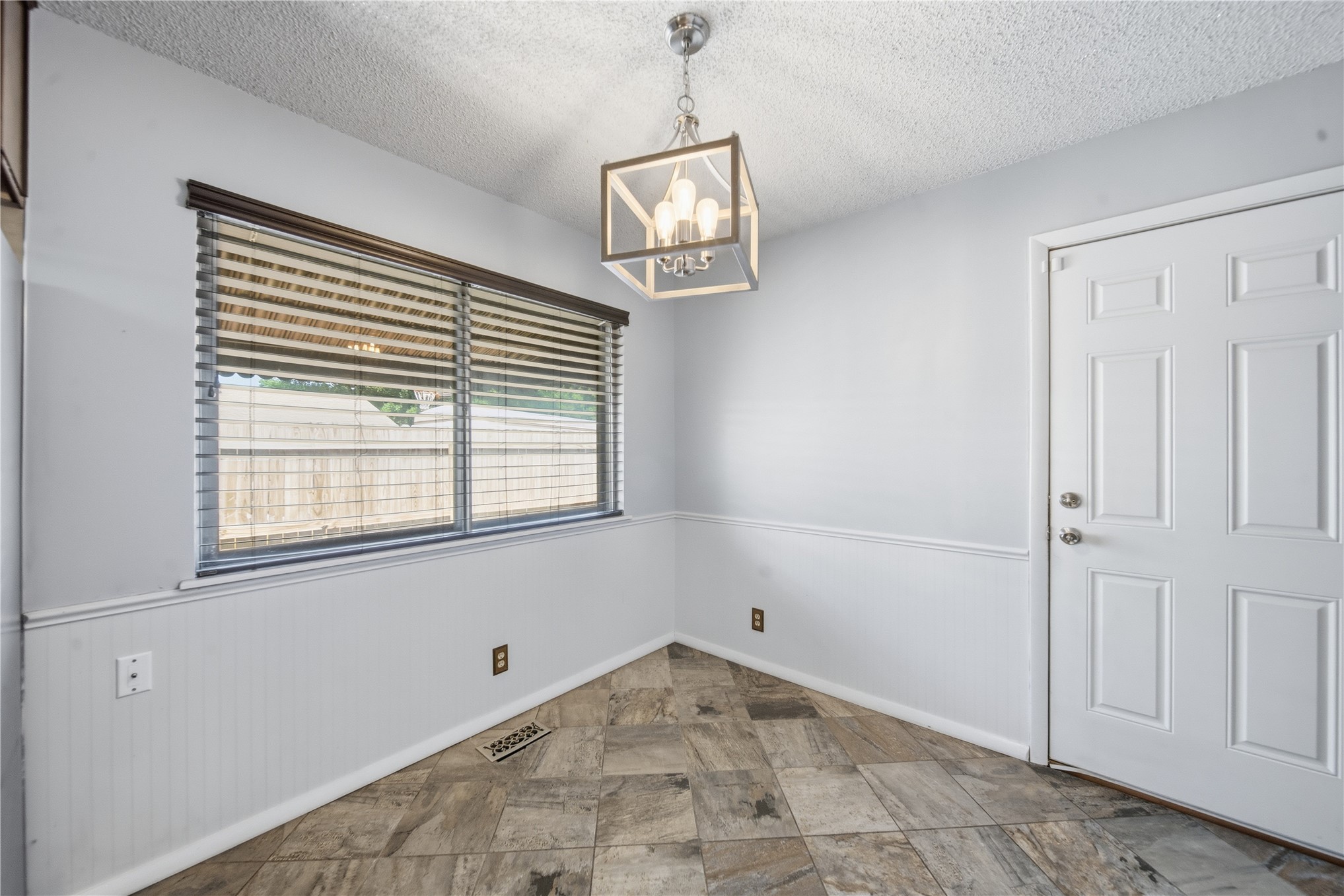 5811 E 61st Place Tulsa OK 74136