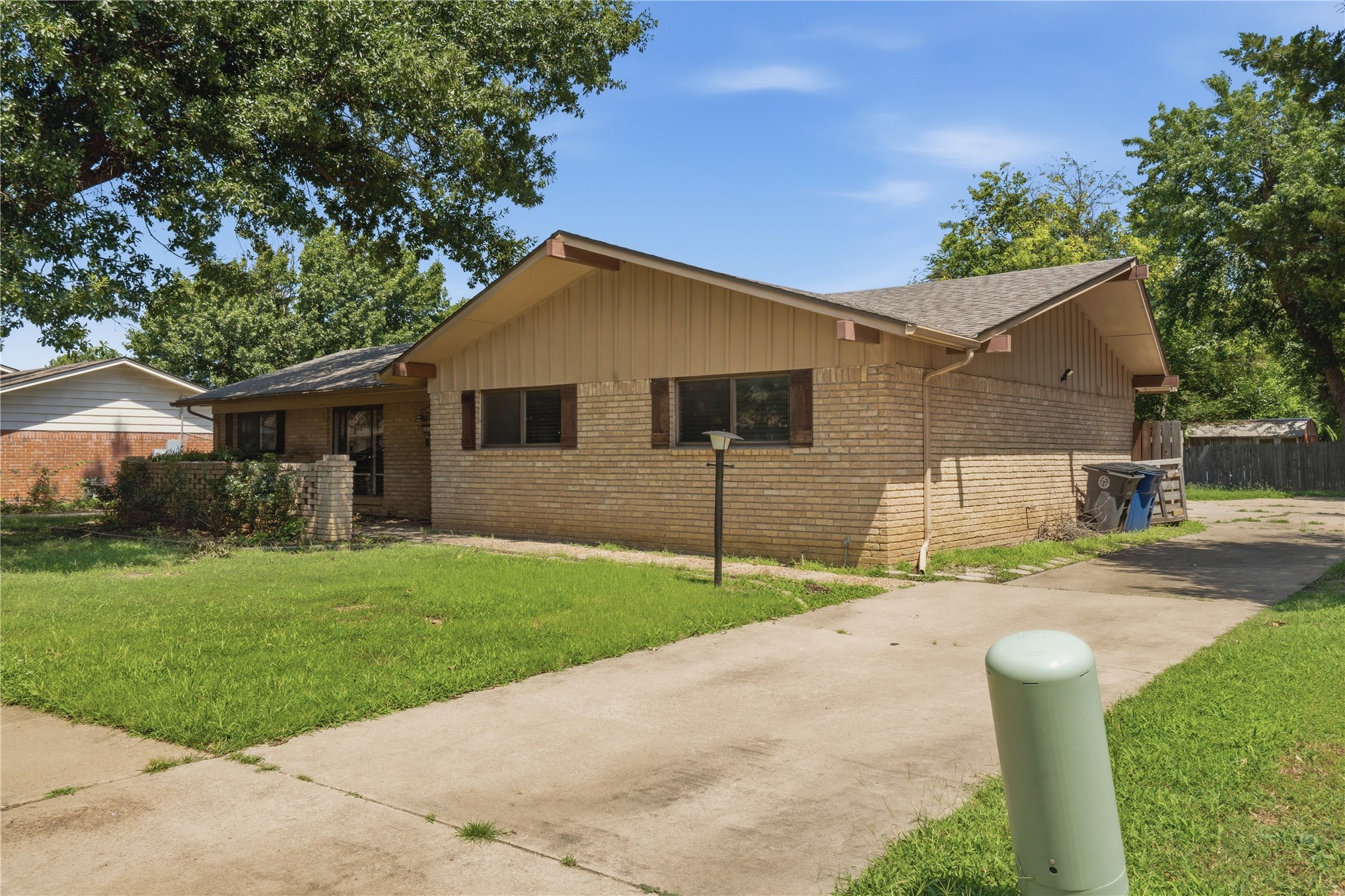 5811 E 61st Place Tulsa OK 74136