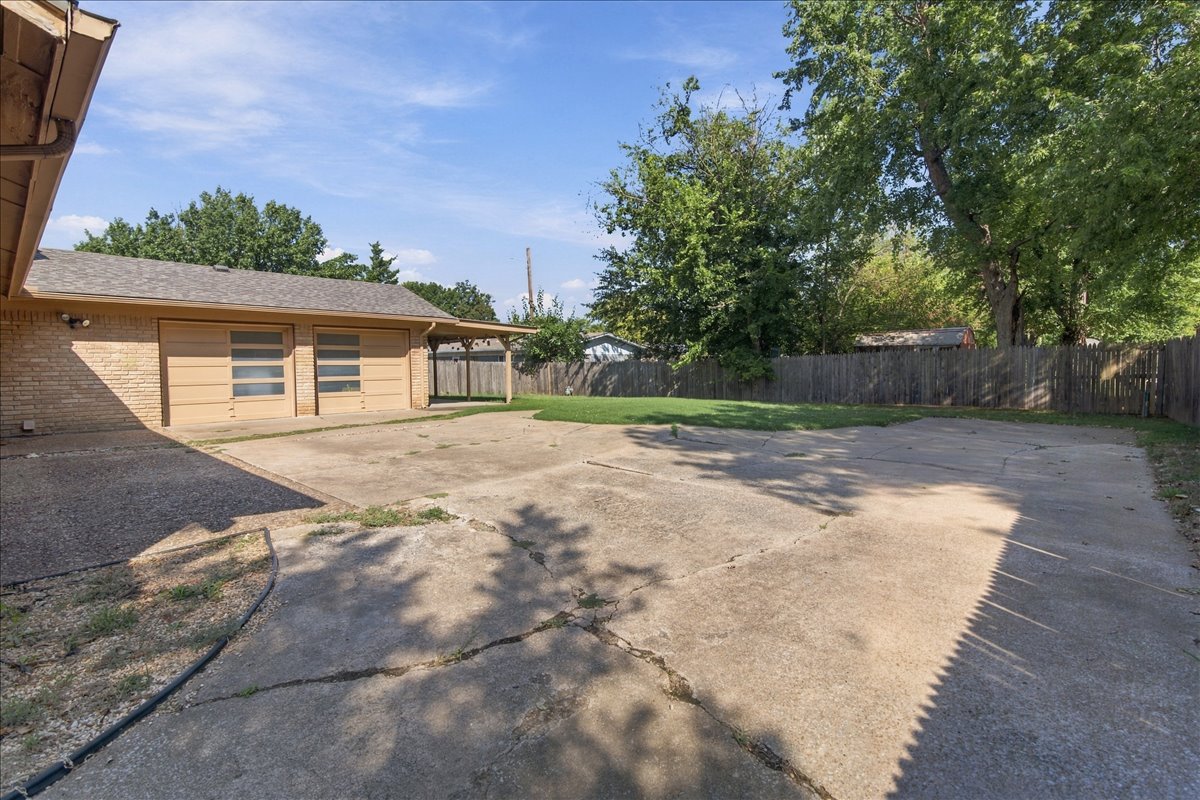 5811 E 61st Place Tulsa OK 74136