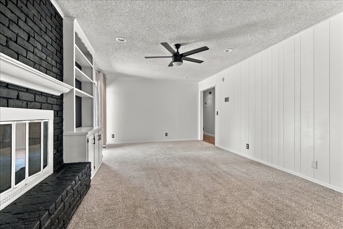 5811 E 61st Place Tulsa OK 74136