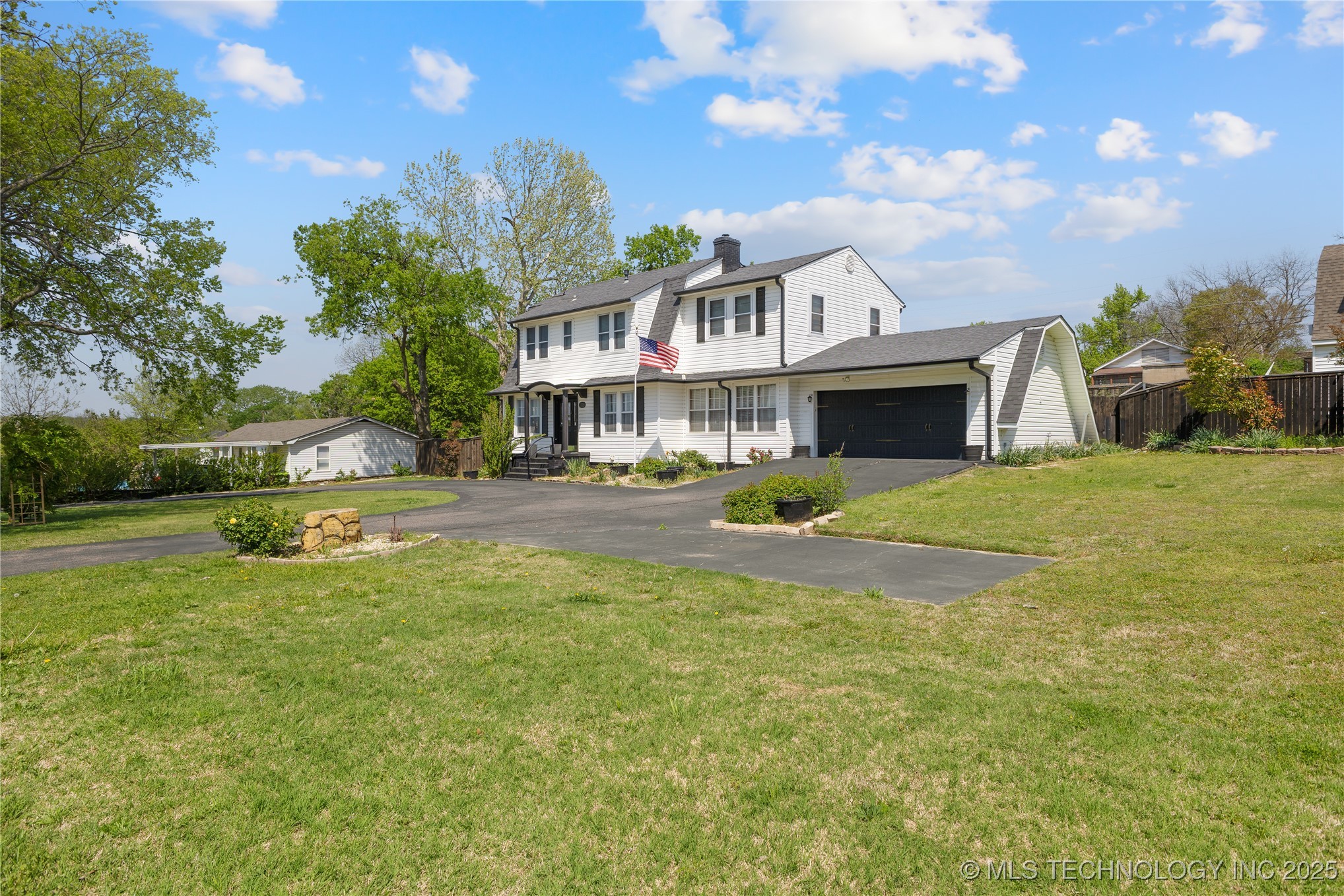 722 E 18th Street Ada OK 74820