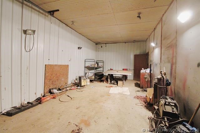 404517 E 1080 Road Henryetta OK 74437