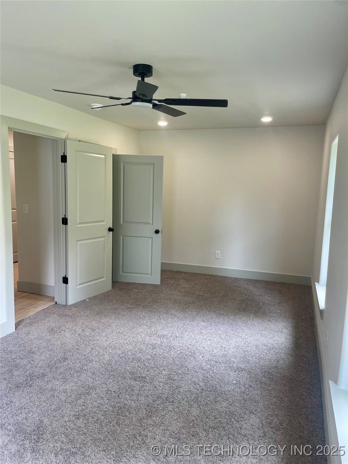 305 E Hickory Avenue Fort Gibson OK 74434