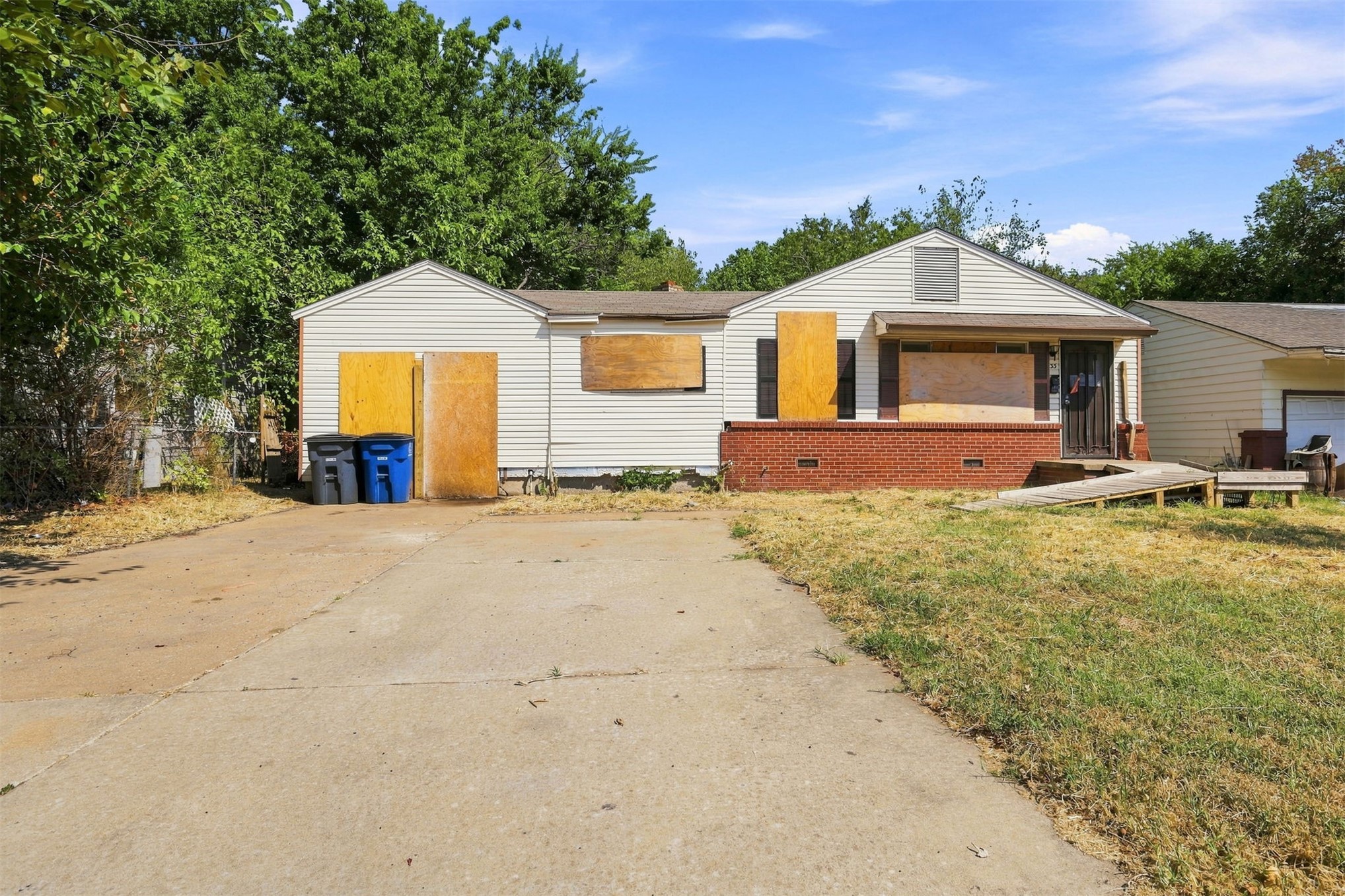 33 E 49th Place N Tulsa OK 74126