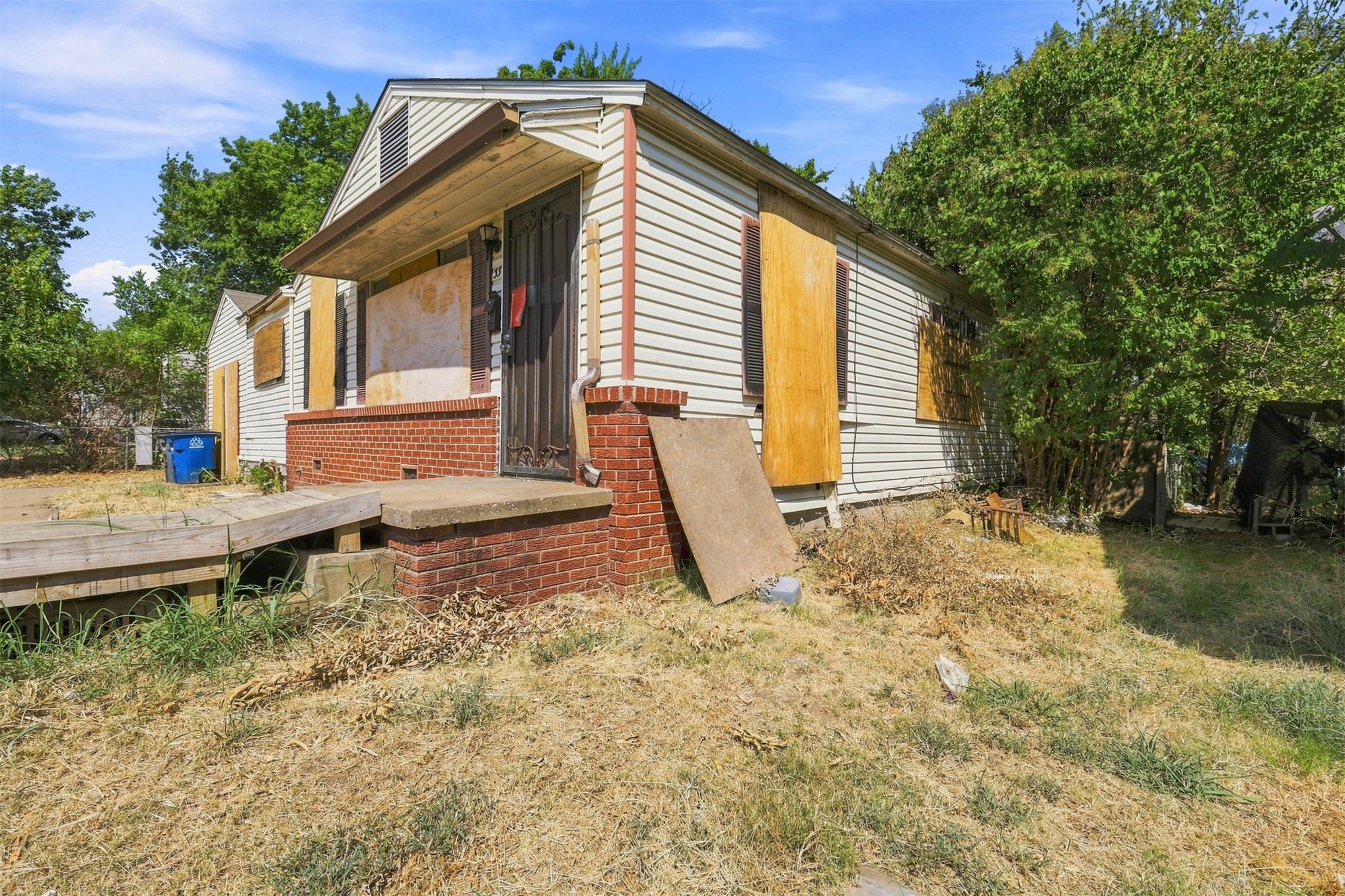 33 E 49th Place N Tulsa OK 74126