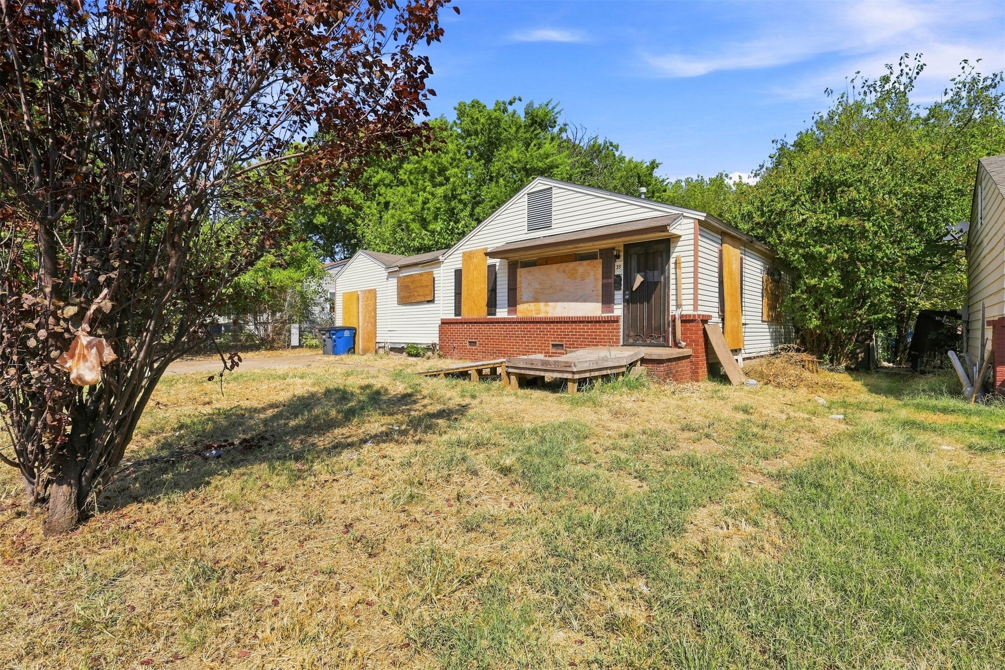33 E 49th Place N Tulsa OK 74126