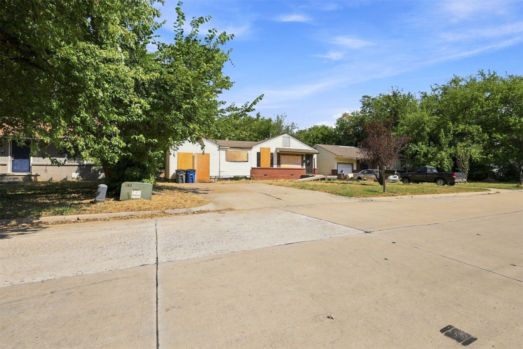 33 E 49th Place N Tulsa OK 74126