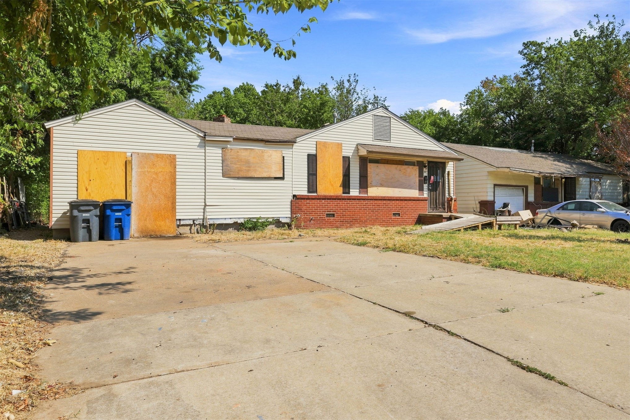 33 E 49th Place N Tulsa OK 74126