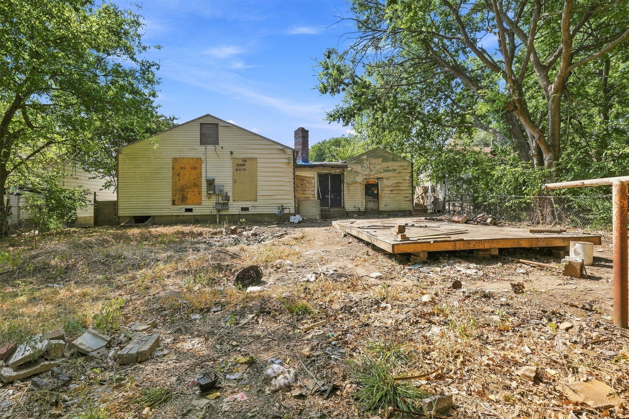 33 E 49th Place N Tulsa OK 74126