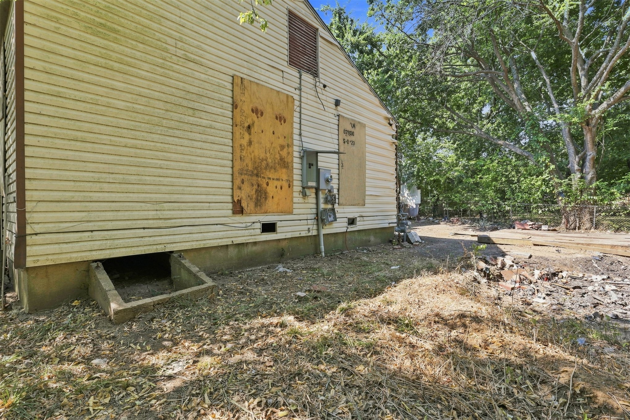 33 E 49th Place N Tulsa OK 74126