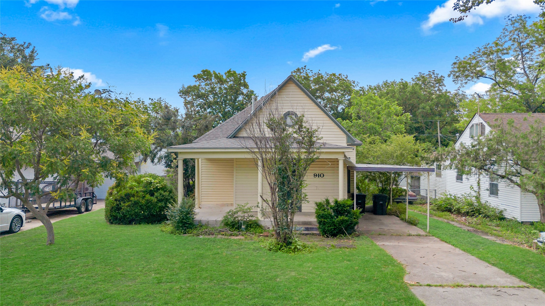 910 SE Wyandotte Avenue Bartlesville OK 74003