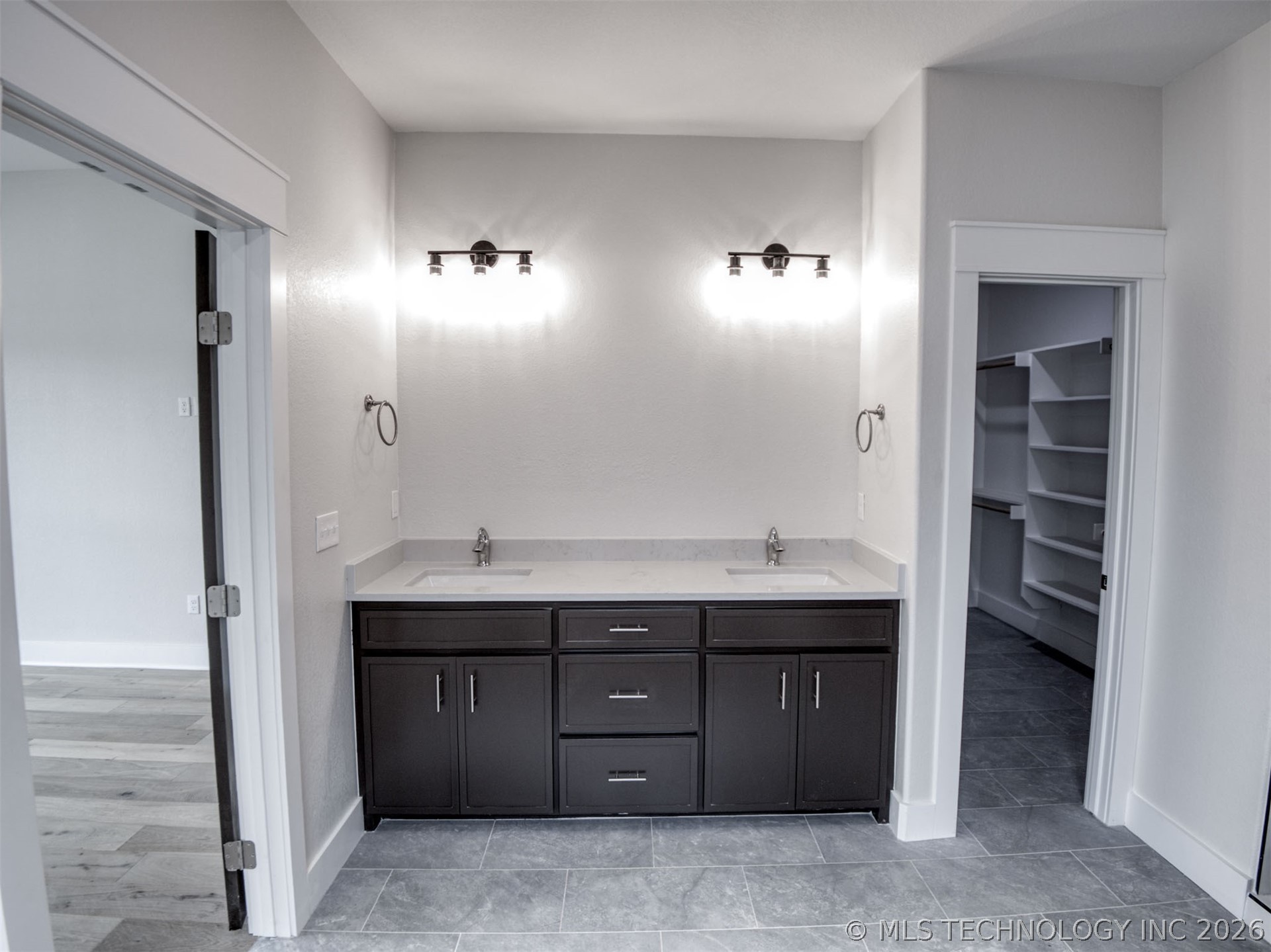 1197 Wild Indigo Circle Calera OK 74730