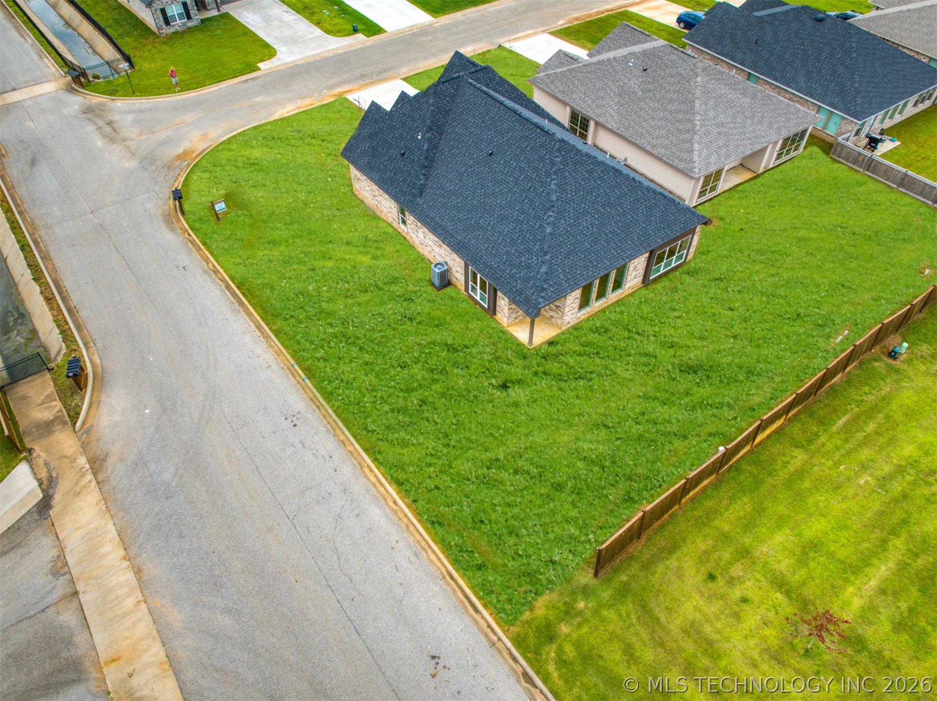 1197 Wild Indigo Circle Calera OK 74730
