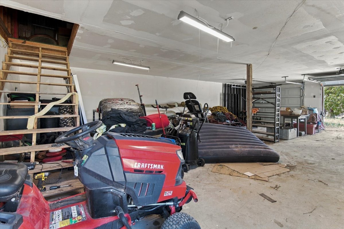 1833 County Road 1405 Skiatook OK 74070