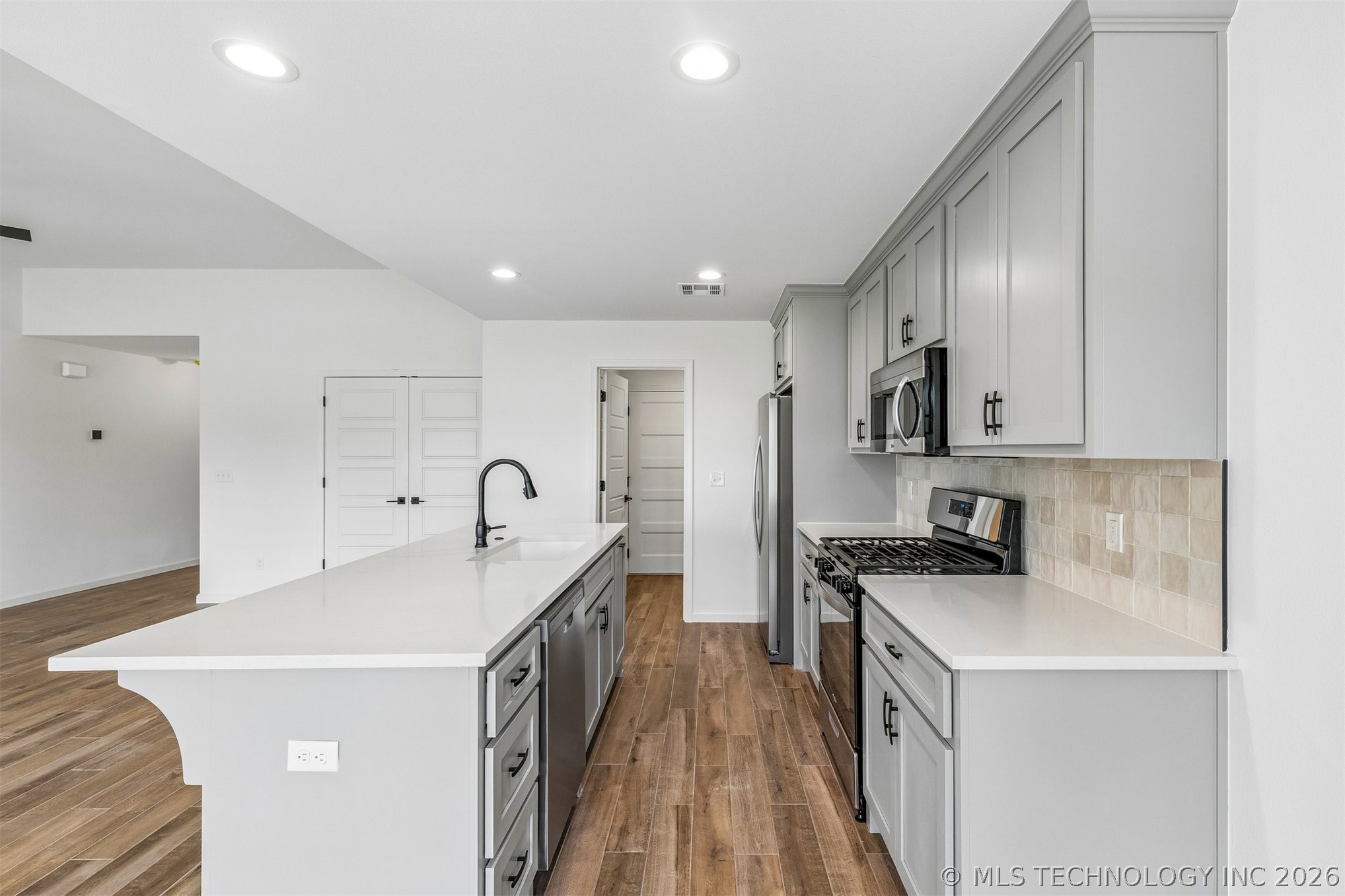 1125 E Cherry Street Cushing OK 74023