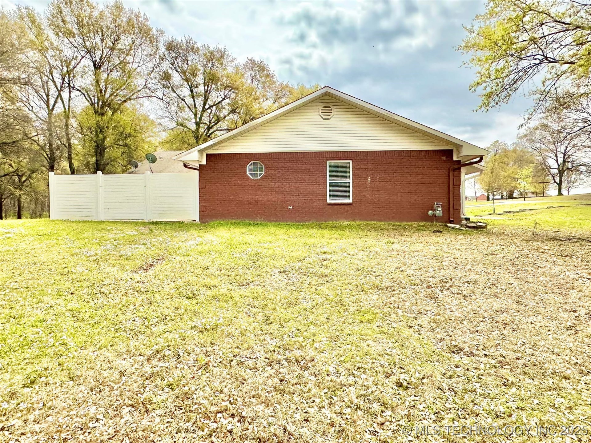 1404 Country Ridge Drive Stigler OK 74462