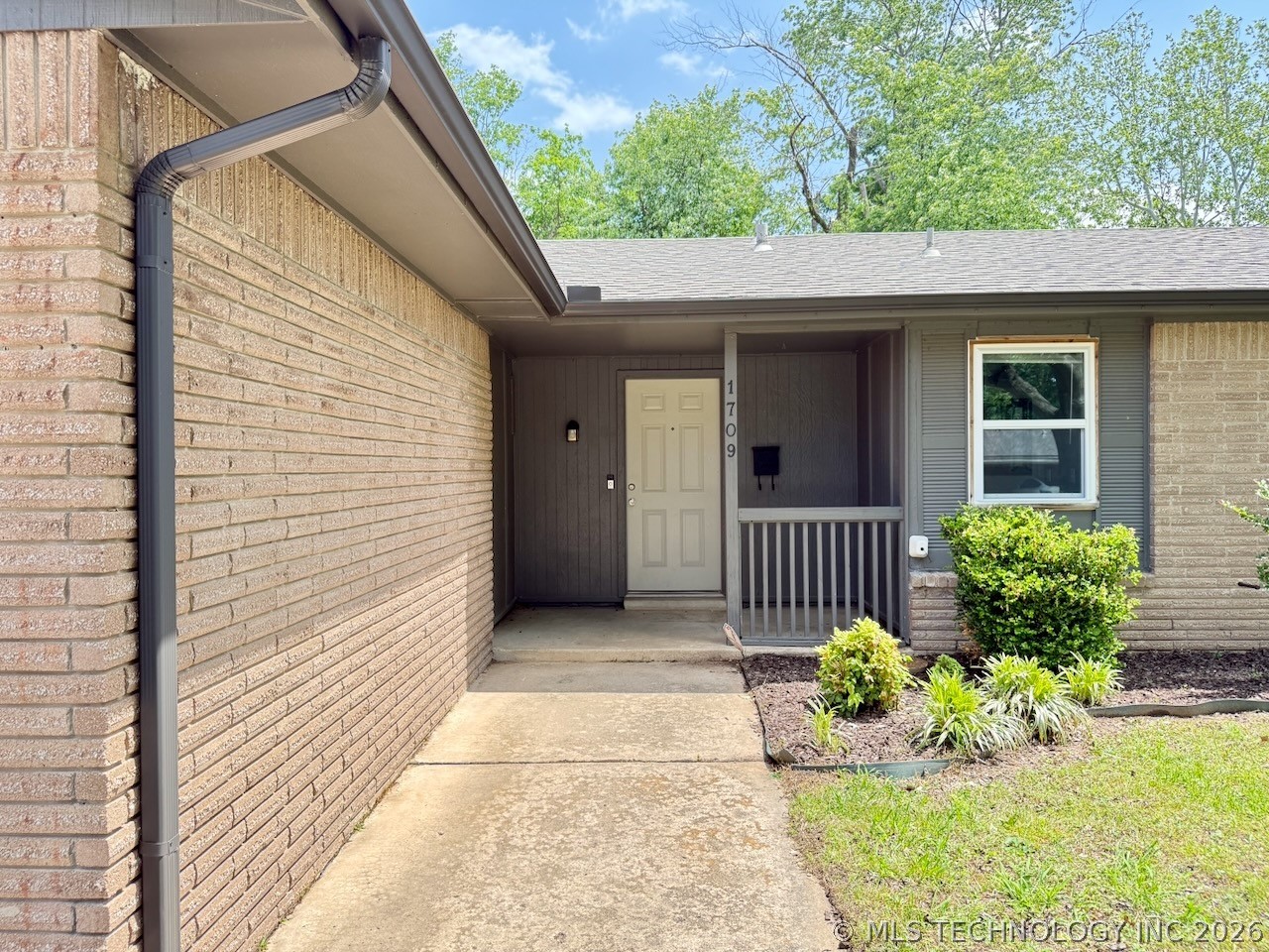 1709 S 4th Street Broken Arrow OK 74012