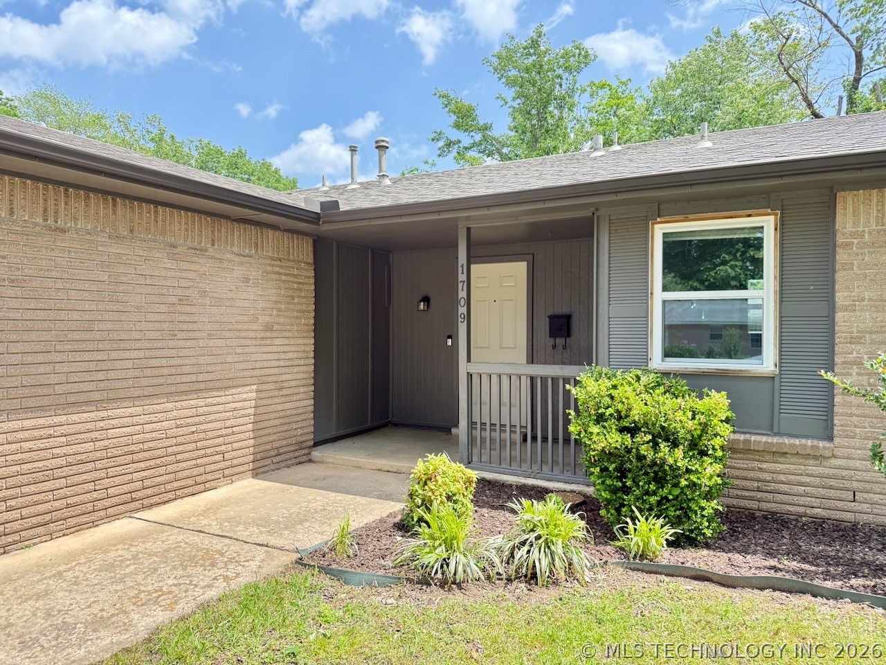 1709 S 4th Street Broken Arrow OK 74012