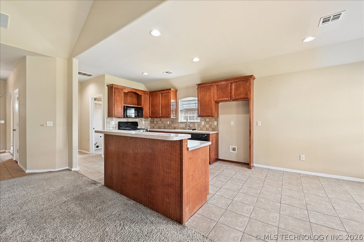 2102 W H. Street Jenks OK 74037