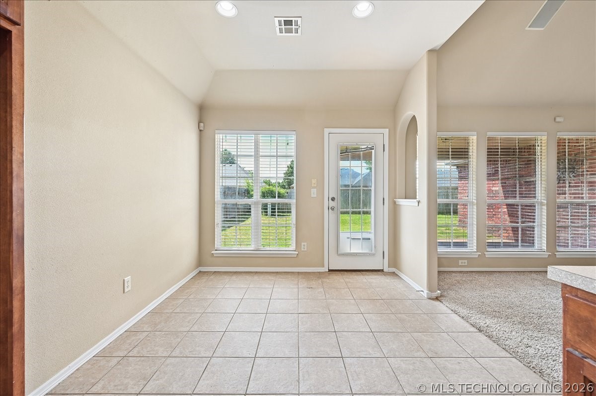 2102 W H. Street Jenks OK 74037