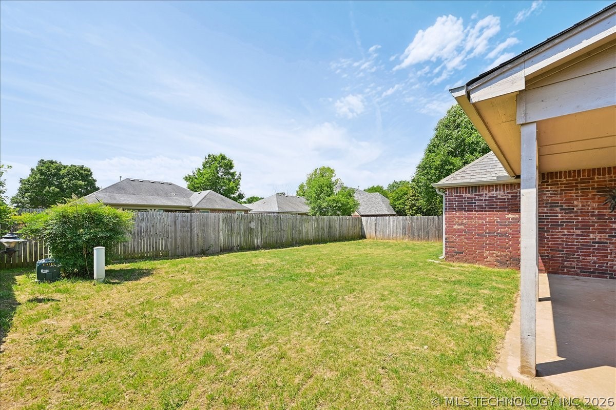 2102 W H. Street Jenks OK 74037