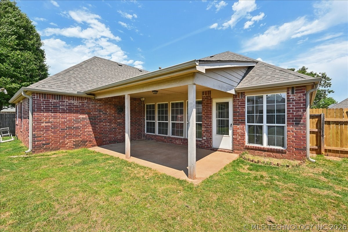2102 W H. Street Jenks OK 74037