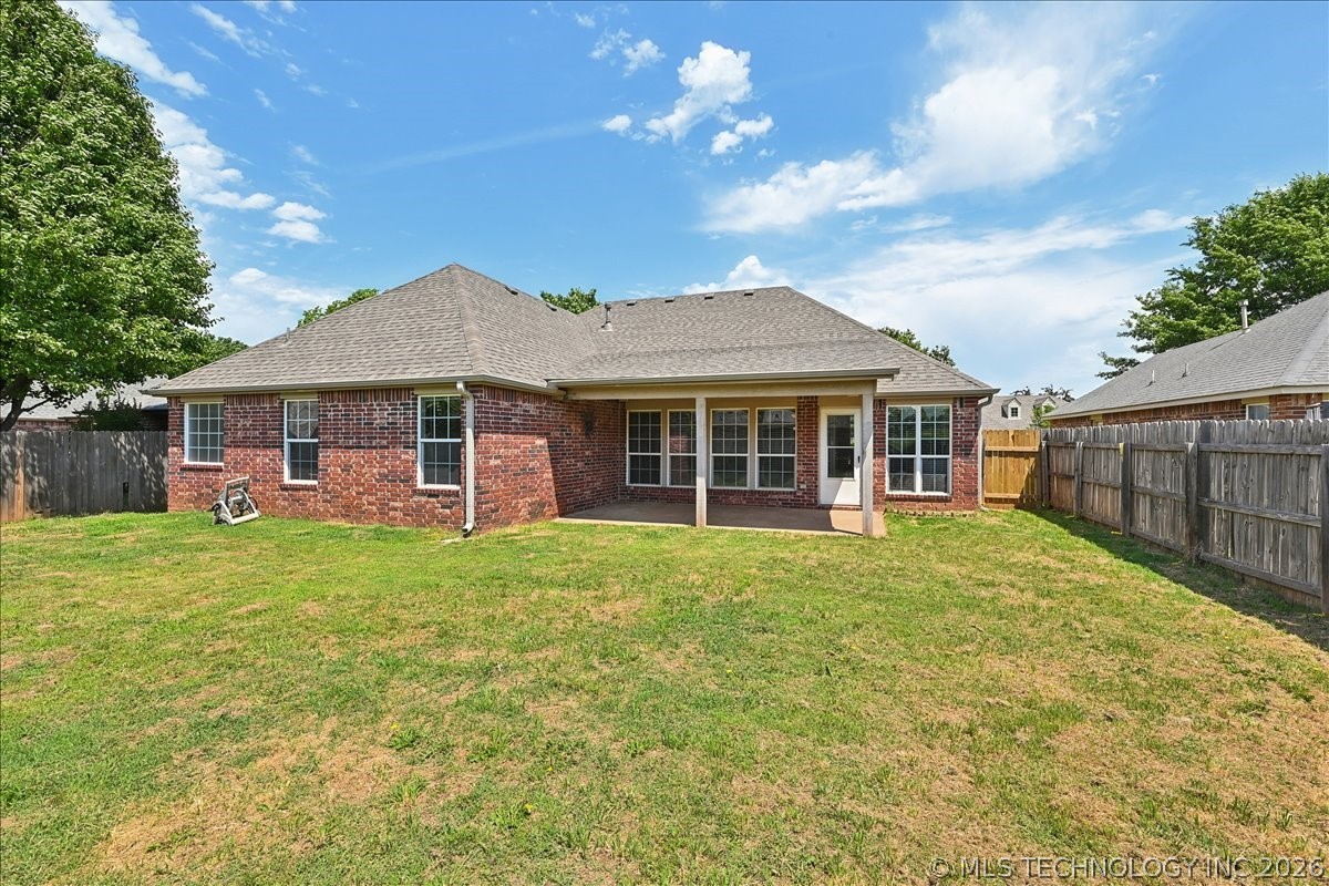 2102 W H. Street Jenks OK 74037