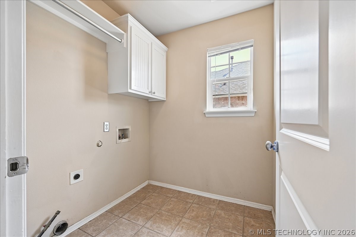2102 W H. Street Jenks OK 74037