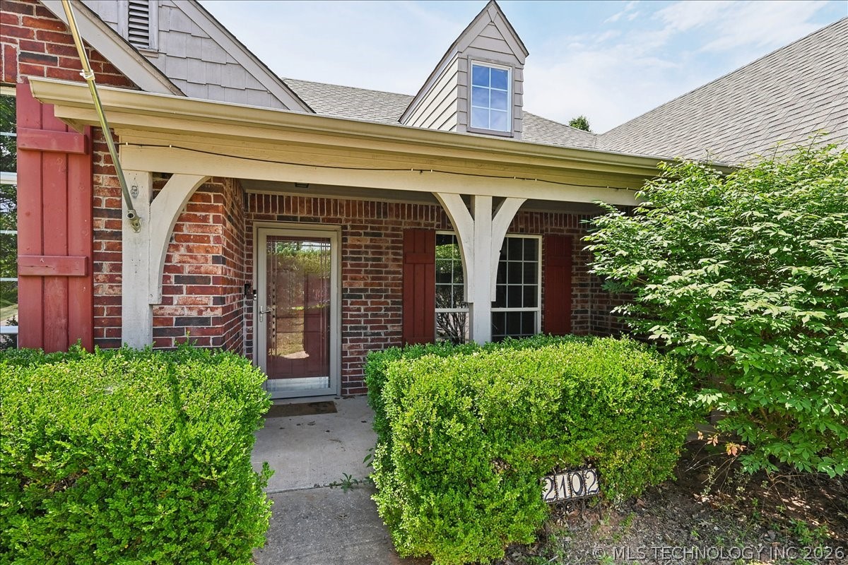 2102 W H. Street Jenks OK 74037