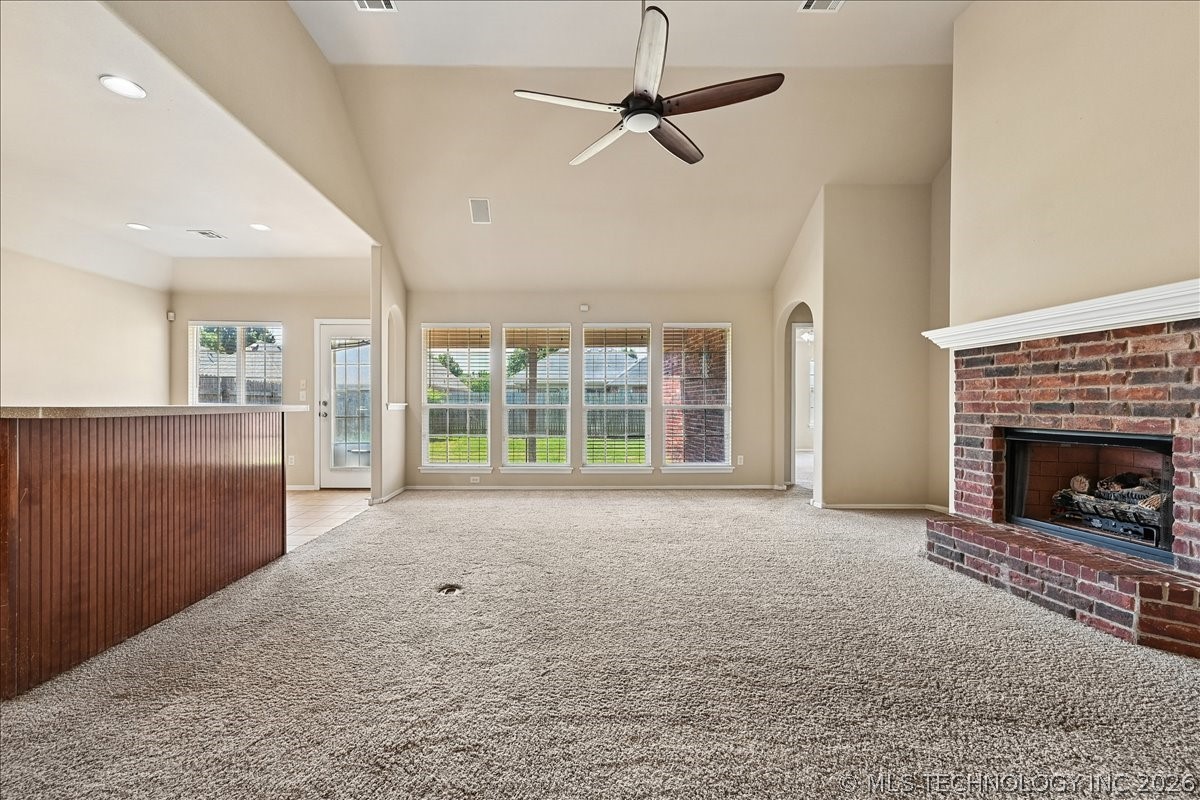 2102 W H. Street Jenks OK 74037