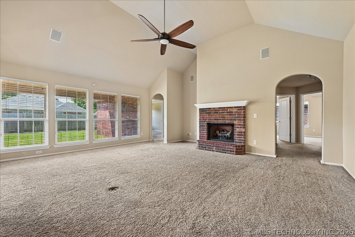 2102 W H. Street Jenks OK 74037