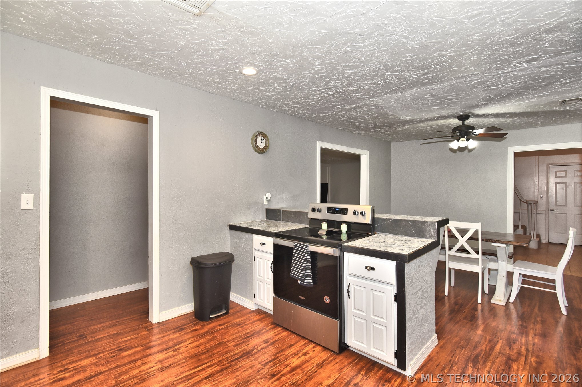 610 S L Avenue Oilton OK 74052