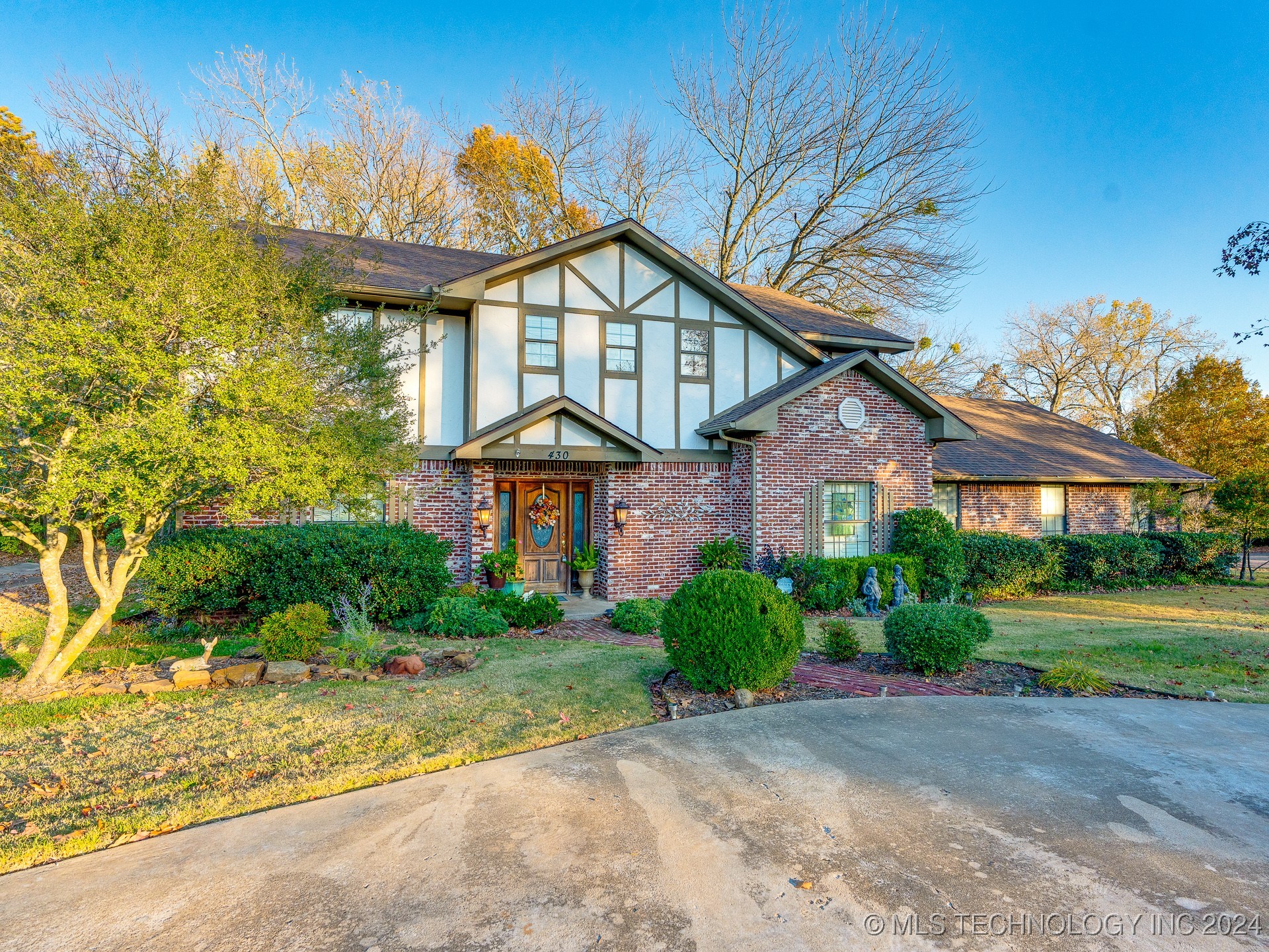 430 S Country Club Ada OK 74820