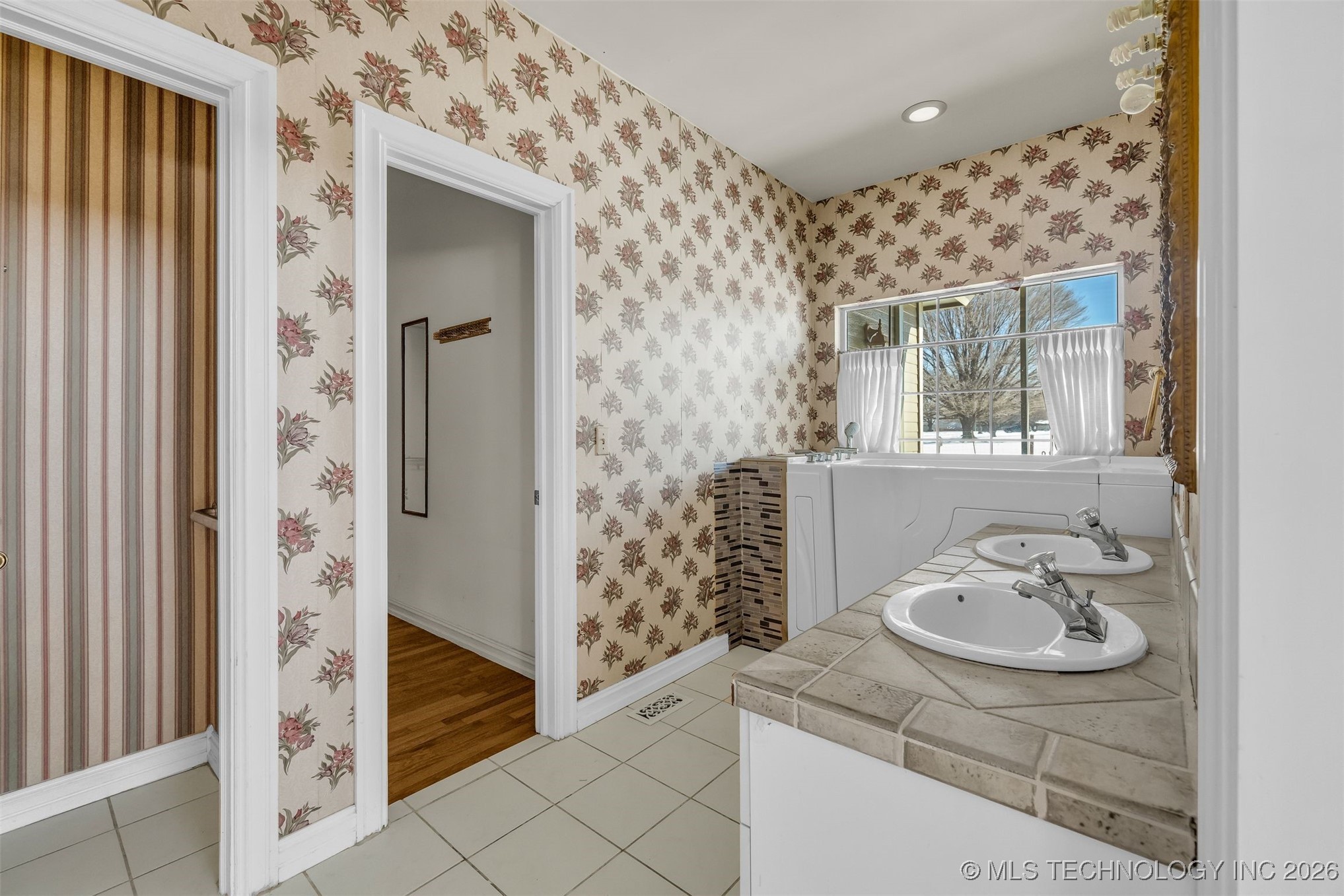 12315 S Garnett Road Broken Arrow OK 74011