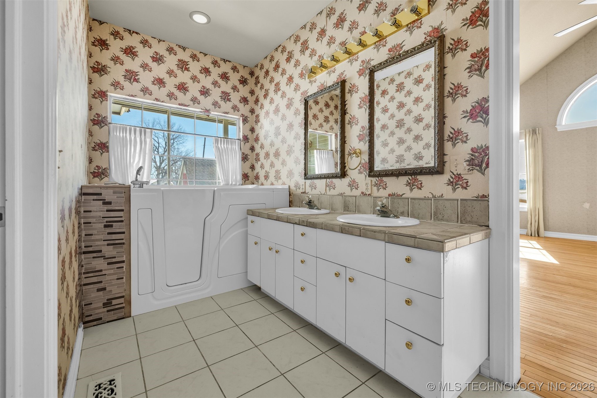 12315 S Garnett Road Broken Arrow OK 74011