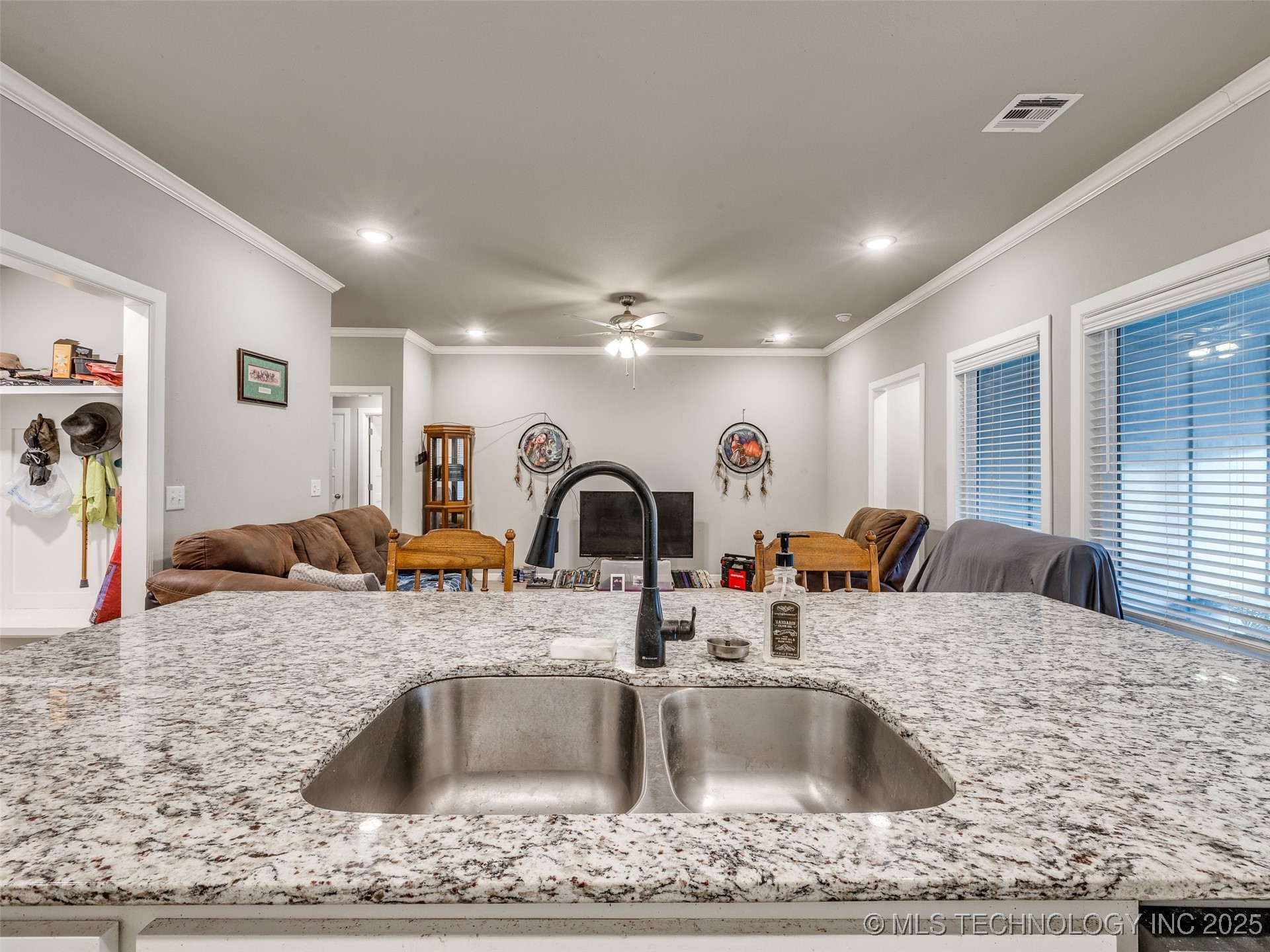 401 W Harrison Street Chouteau OK 74337