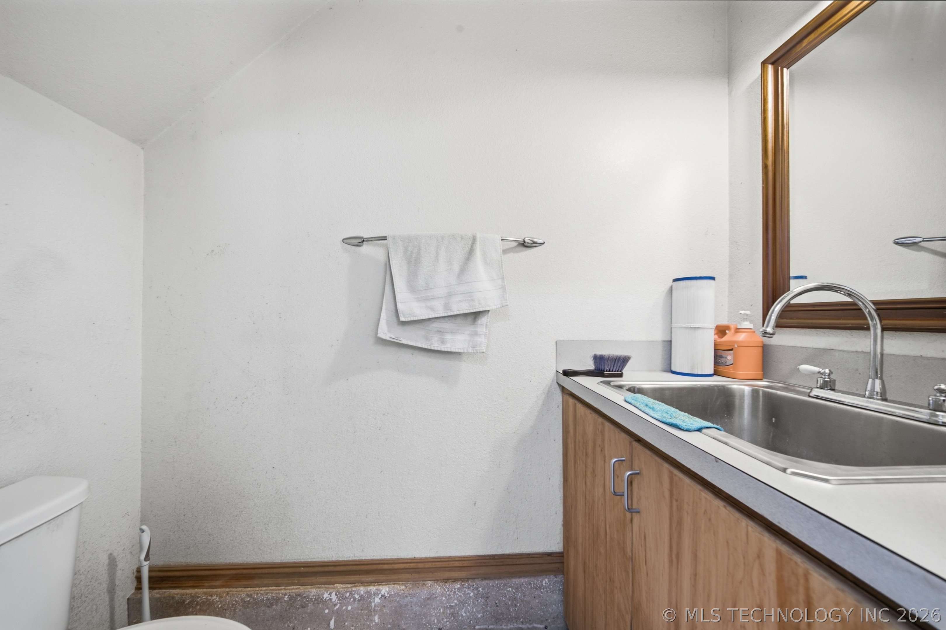 16050 E Pueblo Road Claremore OK 74017
